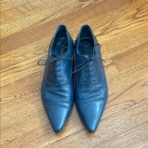 Black Leather Oxford Shoes with Pointed Toe